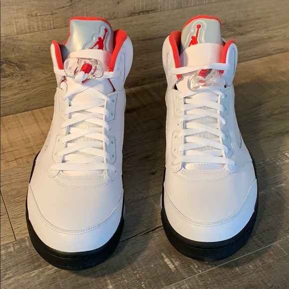 NIKE Air Jordan 5 Retro Fire Red - Picture 2 of 6